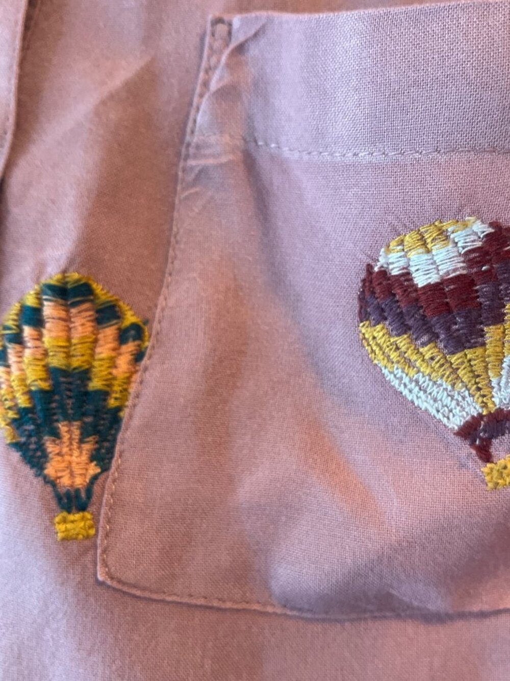 Hot Air Balloon Embroidered Button-Down Shirt Mauve Petite Size 6P Anthropology - Picture 4 of 11